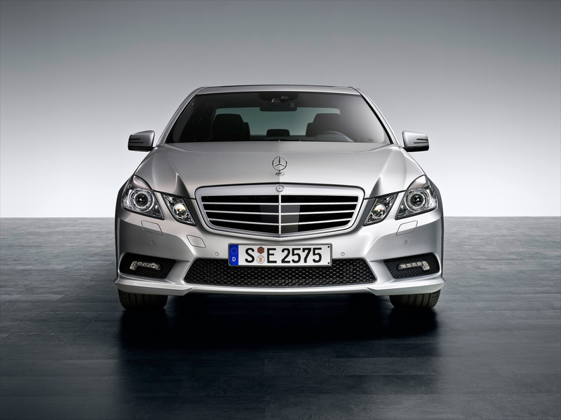 Illustration for article titled 2010 Mercedes E-Class: Mega Gallery